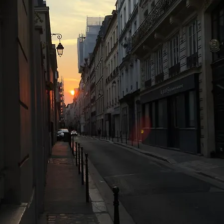 Fantastic Heart Of Marais Apartment